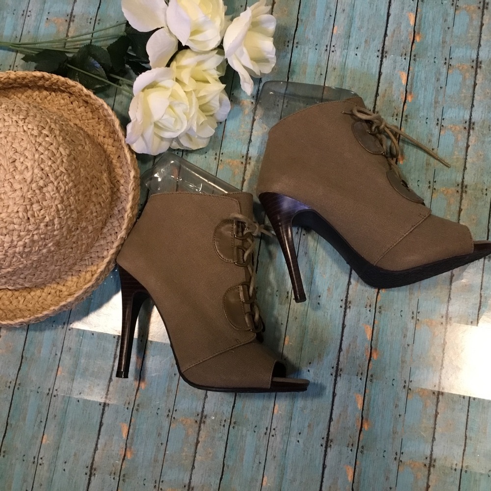 Peep Toe green Canvas Heels by ELLE